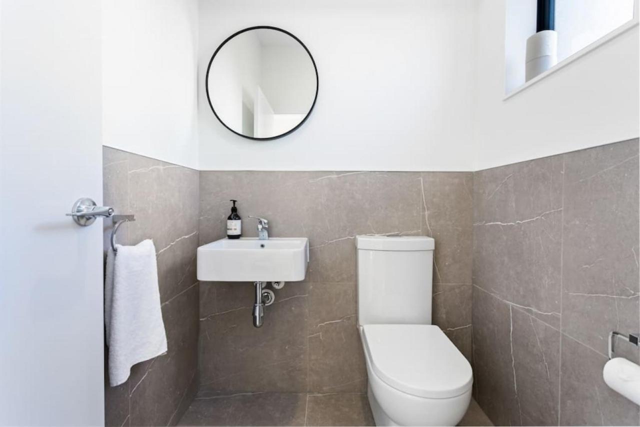 Stunning New 2Br Luxury In Pukekohe - Wifi Netflixヴィラ エクステリア 写真